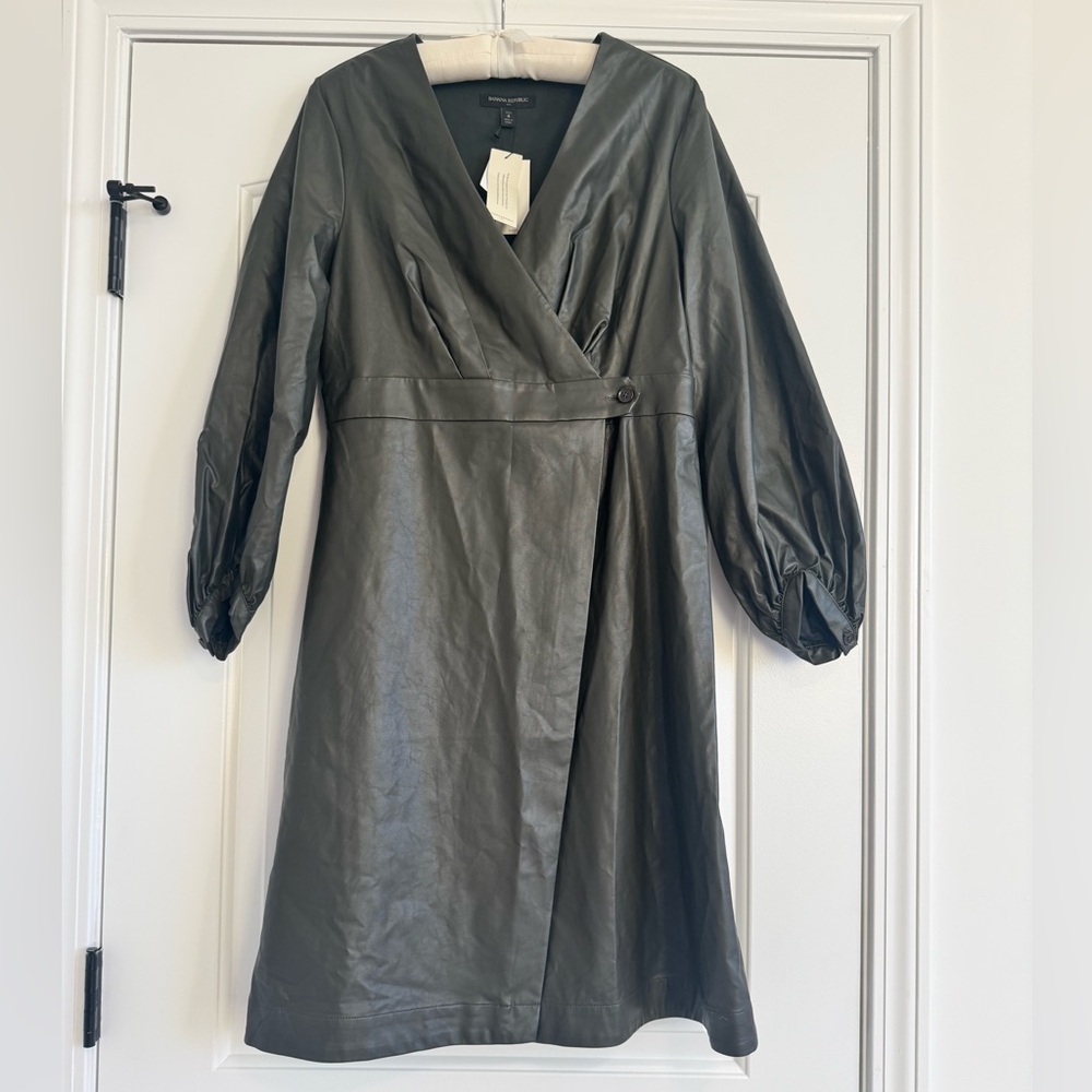 Banana Republic Size 8P Olive Green Faux Leather Long Sleeve Dress NEW with tags
